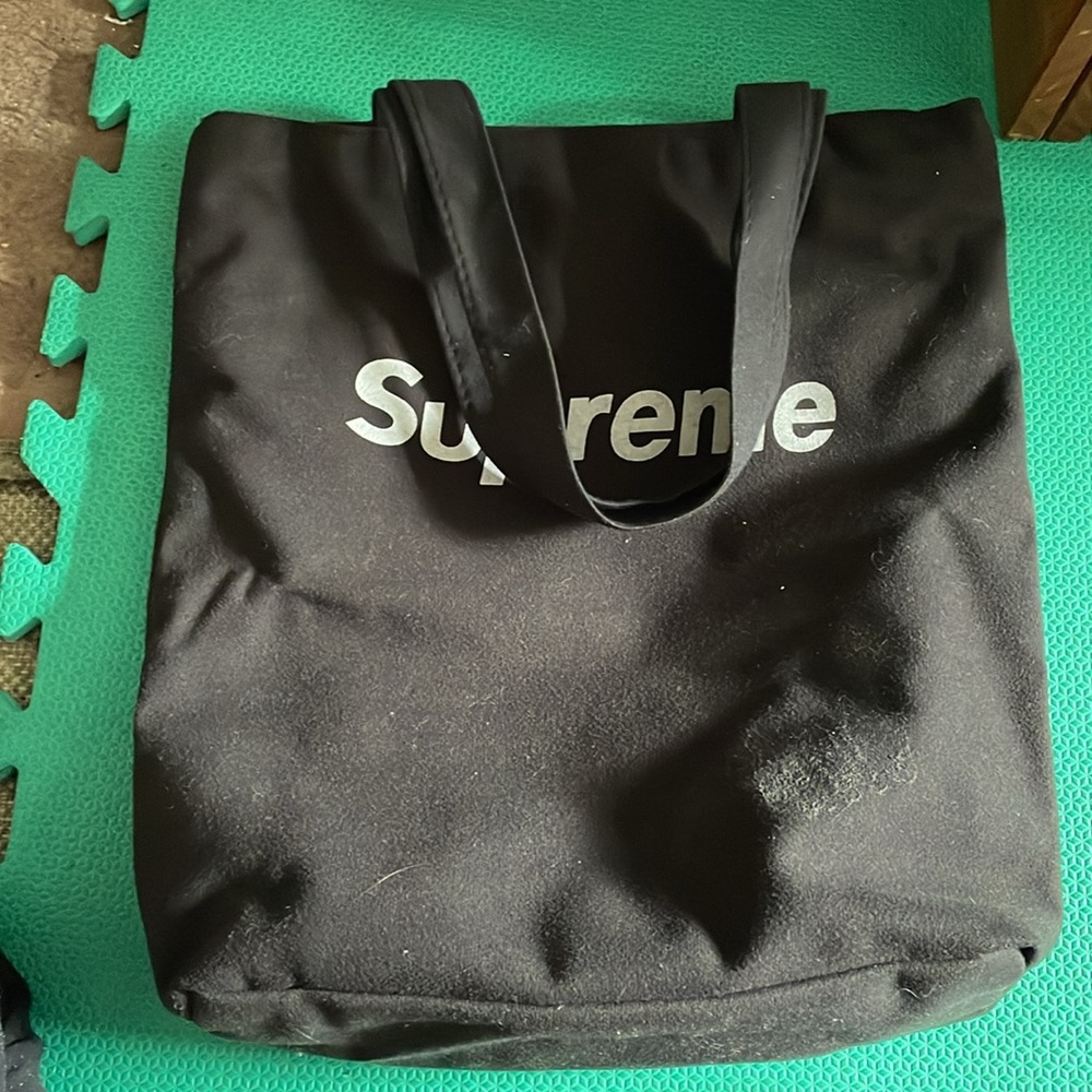 Black tote - Picture 7 of 9